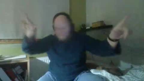 Snapshot of bart_poland chatting on 12-05-25, 12:08 bart_poland online show from 12-05-25, 12:08