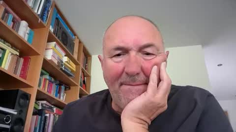Snapshot of bartvel chatting on 04-20-26, 10:29 bartvel online show from 04-20-26, 10:29