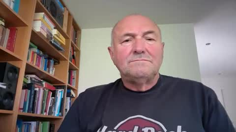 Snapshot of bartvel chatting on 04-24-26, 09:34 bartvel online show from 04-24-26, 09:34