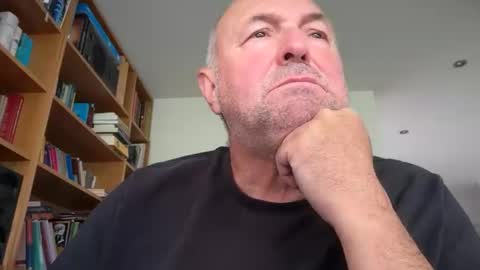 Snapshot of bartvel chatting on 05-13-26, 11:07 bartvel online show from 05-13-26, 11:07