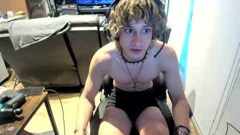 Snapshot of bashful4200 chatting on 07-04-26, 01:45 ryan online show from 07-04-26, 01:45