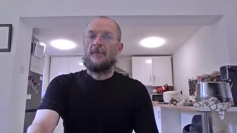 basiccamguy online show from 10-14-25, 09:21