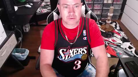Snapshot of basketballjerseygang chatting on 12-04-25, 07:39 Jordan online show from 12-04-25, 07:39