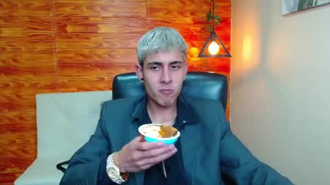 Bastian online show from 01-05-25, 05:20