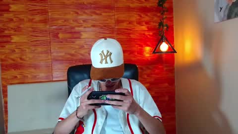 Bastian online show from 02-20-25, 05:44