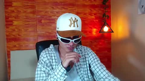 Bastian online show from 02-21-25, 06:18