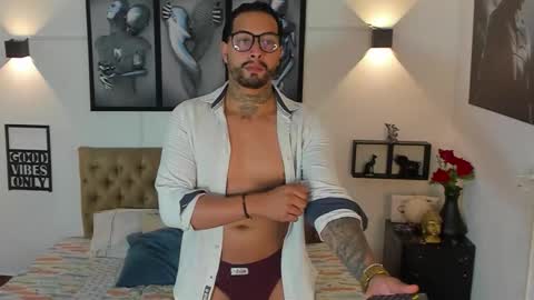 bastian_jones1 online show from 10-08-25, 12:41