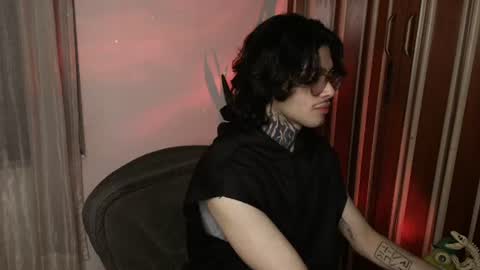 Snapshot of bastiel_ chatting on 07-10-26, 01:10 Bastiel online show from 07-10-26, 01:10