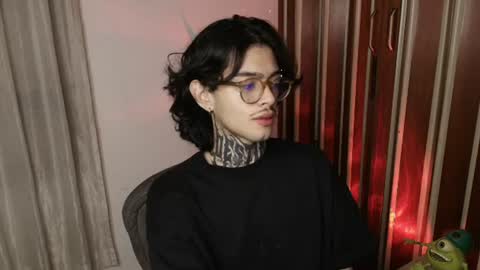 Snapshot of bastiel_ chatting on 07-17-26, 02:07 Bastiel online show from 07-17-26, 02:07