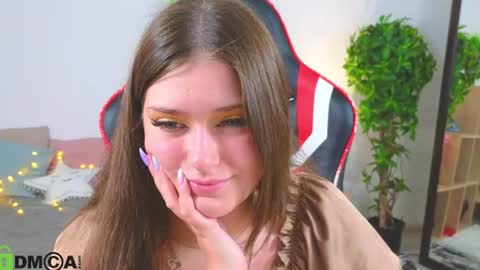 Snapshot of batty_sweetie chatting on 07-14-26, 08:41 Jessica online show from 07-14-26, 08:41
