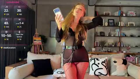 Snapshot of battyredhair chatting on 07-17-26, 01:34 Battyredhair online show from 07-17-26, 01:34