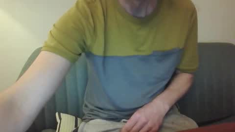 Snapshot of bayern_xl chatting on 12-15-25, 06:56 bayern_xl online show from 12-15-25, 06:56