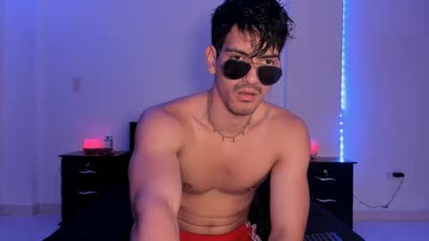 Valentino online show from 01-06-25, 09:11