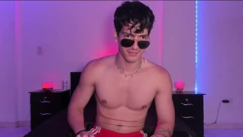 Valentino online show from 01-26-25, 12:16