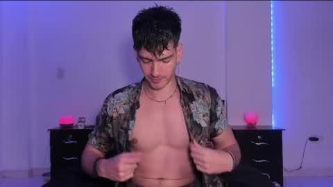 Valentino online show from 02-01-25, 11:37