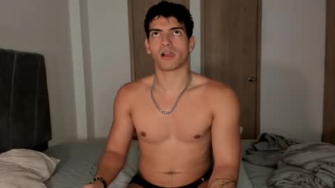 Valentino online show from 10-07-25, 11:24