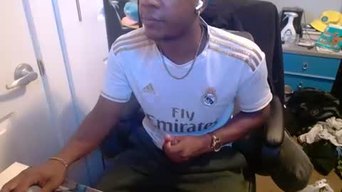 Snapshot of bbc_elrey chatting on 06-24-26, 03:22 Racks online show from 06-24-26, 03:22