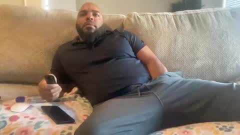 Snapshot of bbcfun44 chatting on 12-31-24, 04:04 Zaddy online show from 12-31-24, 04:04