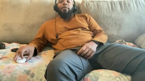 Snapshot of bbcfun44 chatting on 01-08-25, 06:20 Zaddy online show from 01-08-25, 06:20