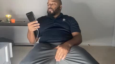 Snapshot of bbcfun44 chatting on 10-26-25, 12:44 Zaddy online show from 10-26-25, 12:44