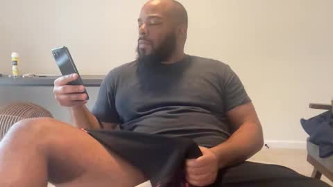 Snapshot of bbcfun44 chatting on 11-24-25, 05:45 Zaddy online show from 11-24-25, 05:45