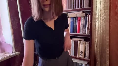 Alya online show from 04-17-26, 12:52