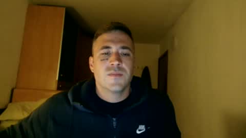 Snapshot of bbnamelezz chatting on 10-24-25, 05:42 BB Namelezz online show from 10-24-25, 05:42