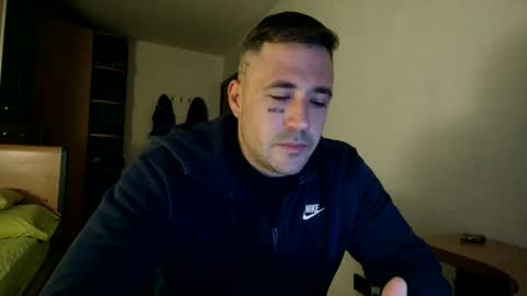 Snapshot of bbnamelezz chatting on 10-30-25, 06:26 BB Namelezz online show from 10-30-25, 06:26