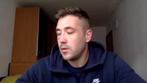 Snapshot of bbnamelezz chatting on 11-06-25, 07:20 BB Namelezz online show from 11-06-25, 07:20