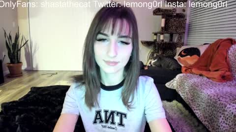 Snapshot of bbshasta chatting on 01-25-25, 04:56 Shasta online show from 01-25-25, 04:56