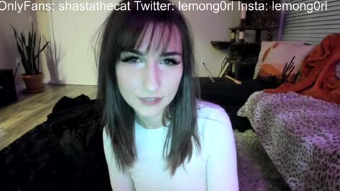 Snapshot of bbshasta chatting on 01-28-25, 02:11 Shasta online show from 01-28-25, 02:11