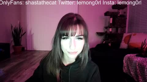 Snapshot of bbshasta chatting on 02-20-25, 06:28 Shasta online show from 02-20-25, 06:28