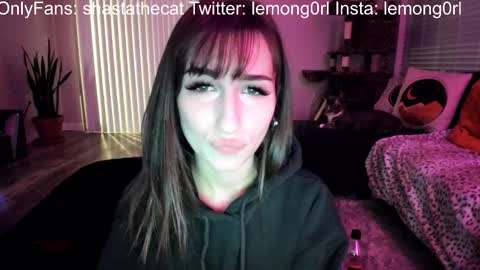 Snapshot of bbshasta chatting on 02-25-25, 06:36 Shasta online show from 02-25-25, 06:36