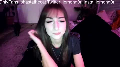 Snapshot of bbshasta chatting on 11-14-25, 09:41 Shasta online show from 11-14-25, 09:41