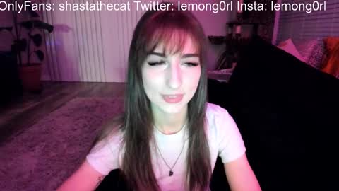 Snapshot of bbshasta chatting on 11-15-25, 09:28 Shasta online show from 11-15-25, 09:28