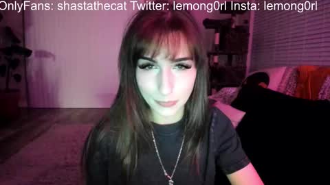 Snapshot of bbshasta chatting on 11-20-25, 09:20 Shasta online show from 11-20-25, 09:20