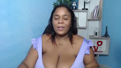 Snapshot of bbw_charlote chatting on 02-06-25, 12:05 Charlote online show from 02-06-25, 12:05