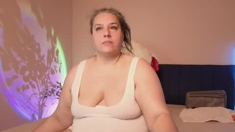 Love online show from 05-25-26, 09:26