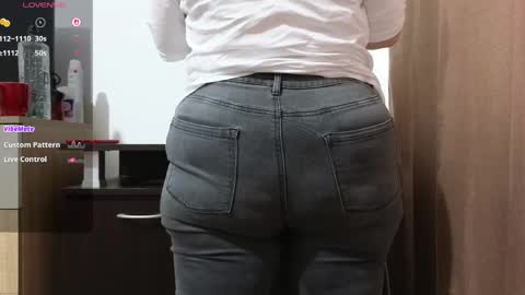 Snapshot of bbw_milf_4u chatting on 06-03-26, 09:45 Emma online show from 06-03-26, 09:45