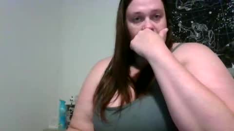 QuEen KeLs online show from 10-26-25, 02:39