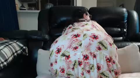 Snapshot of bbwmilfforcamfun chatting on 07-09-26, 03:49 Julie online show from 07-09-26, 03:49