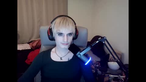 Snapshot of bdogboy chatting on 02-15-26, 01:46 fuckboy86 online show from 02-15-26, 01:46