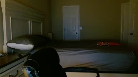 bdon1977 online show from 10-12-25, 02:10