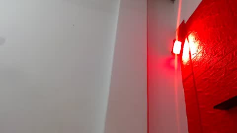 Snapshot of bdsmforever18 chatting on 06-11-26, 02:33 rever online show from 06-11-26, 02:33
