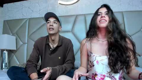 Snapshot of be_curiouss chatting on 11-24-25, 11:32 Helena online show from 11-24-25, 11:32