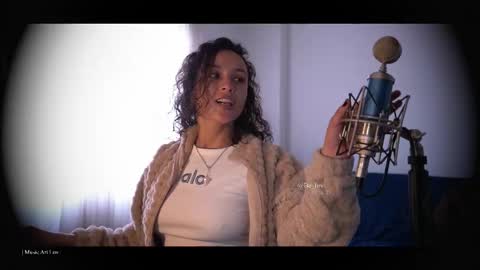 Snapshot of be_lov chatting on 10-20-25, 07:14 Call me Bells Next Stream on Wednesday Feb 26 online show from 10-20-25, 07:14