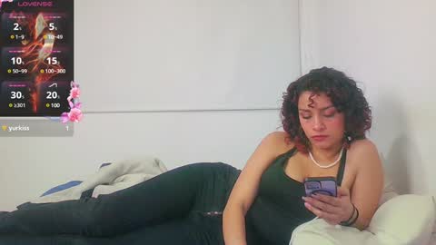 Snapshot of be_sinners chatting on 01-10-25, 02:25 Sara Juan online show from 01-10-25, 02:25