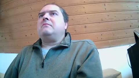 Snapshot of bear037 chatting on 11-23-25, 09:20 bear037 online show from 11-23-25, 09:20