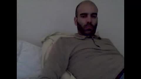 Snapshot of bear14250949 chatting on 11-17-25, 06:14 bear14250949 online show from 11-17-25, 06:14