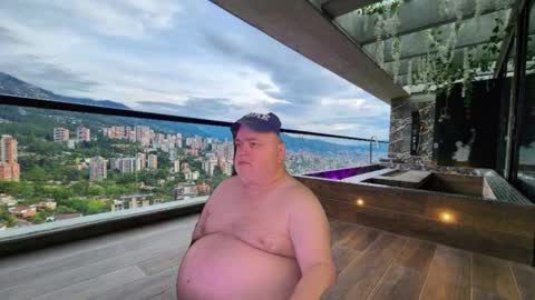 Snapshot of bear4muscle chatting on 01-10-26, 08:54 Dookie online show from 01-10-26, 08:54